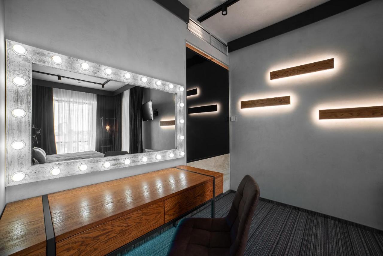 Mojo Hall Hotel Lutsk Exterior photo